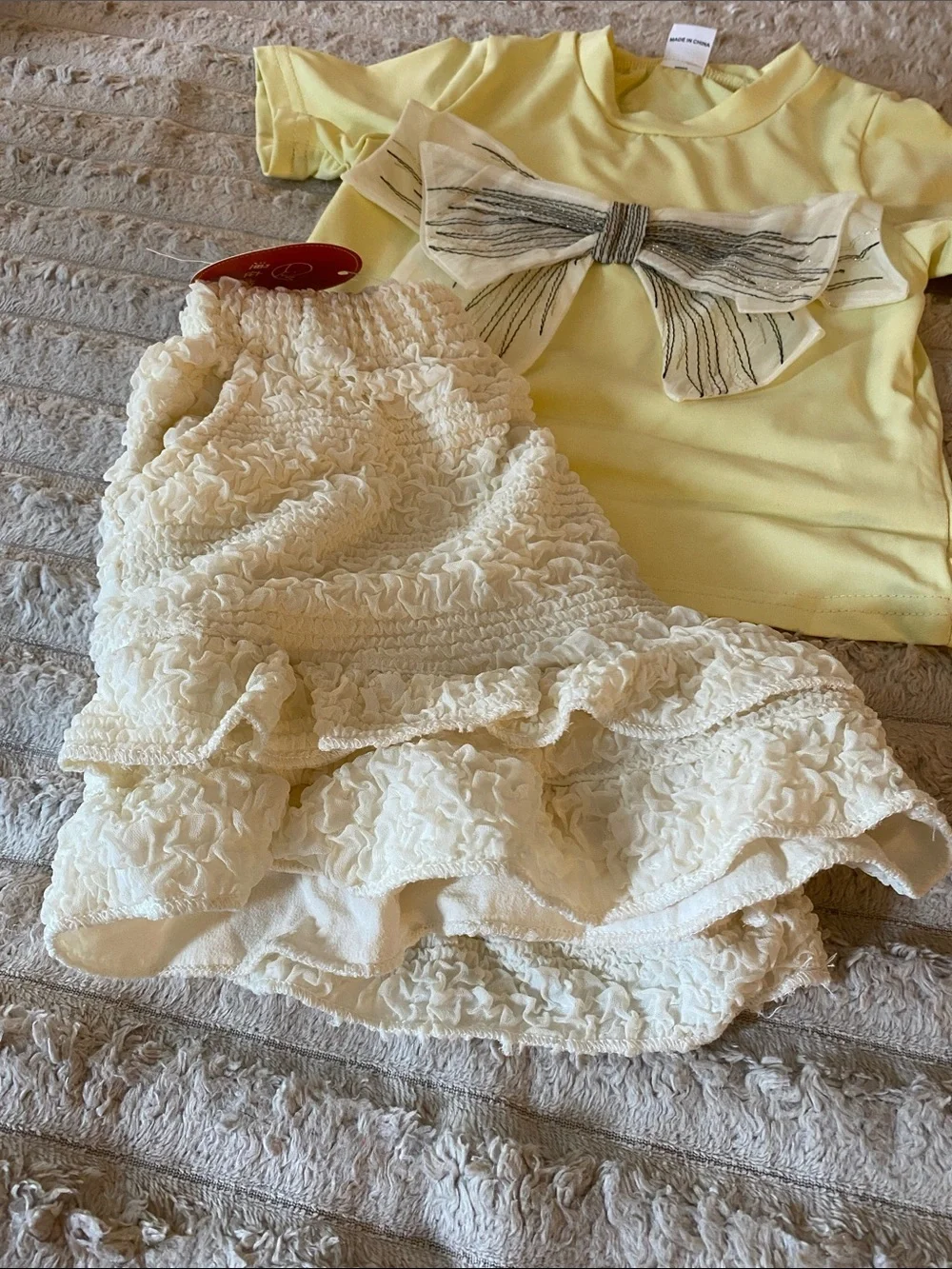NWT, Gymboree Lemon Yellow Top with Cream Ruffled Shorts and Bow Accent